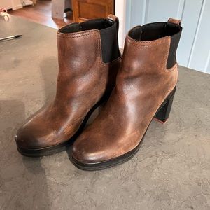 Sorel boots size 9